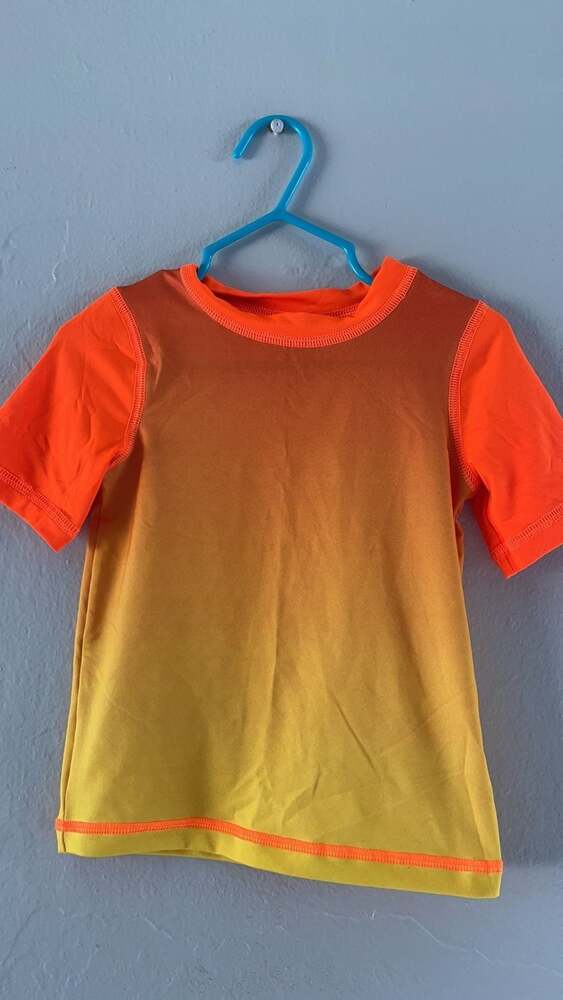 Cat & Jack Kids Orange Yellow Ombre Short Sleeve Rash Guard Swim Shirt 2T